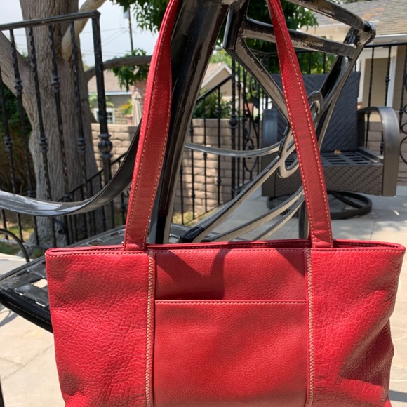 The Sak Red handbag - Picture 2 of 7
